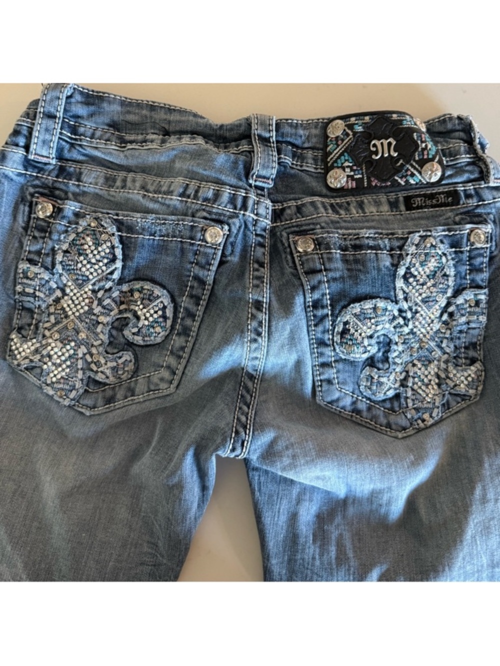 Miss Me Signature Boot Cut Jeans Fleur de Lis Bling Crystals Size 26